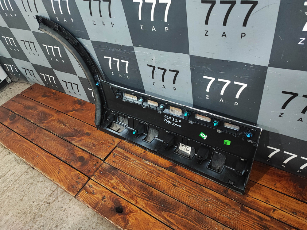 Накладка двери задней левой Chery Tiggo 8 Pro 21-нв Б/У Оригинал 609000053AA