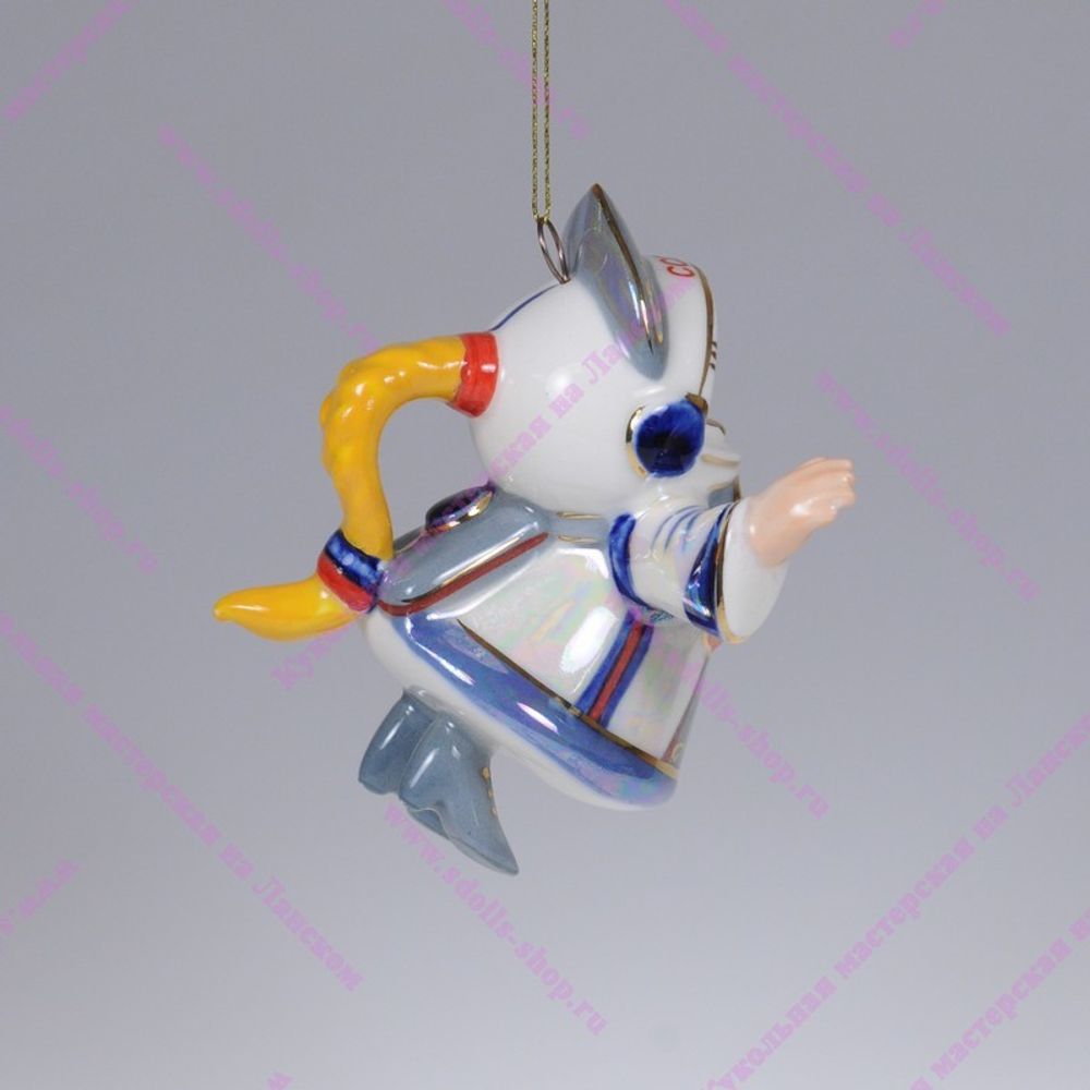 Фарфоровая ёлочная игрушка "Снегурочка-космонавт"