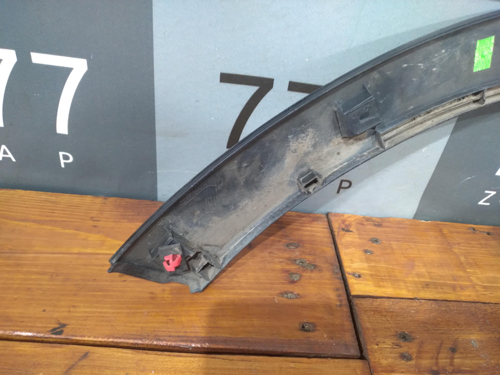 Накладка крыла переднего правого Kia Sportage 3 (SL) 10-16 Б/У Оригинал 877123U000