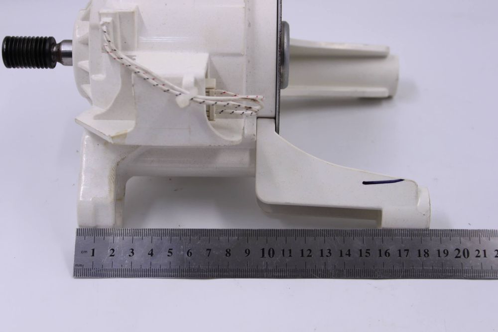 Двигатель(мотор) стиральной машины Whirlpool BPM H22 CL:155(F) 18.5