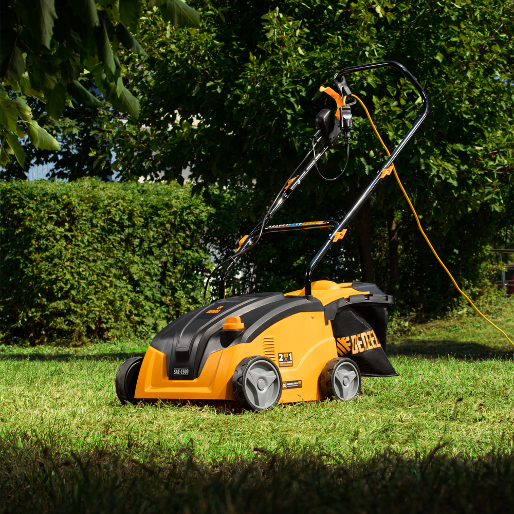 Скарификатор-аэратор электрический SAE-1500, 1500 Вт, -11/+5 мм, 32 cм Denzel