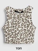 Бежевый костюм для девочки с шортами бермудами