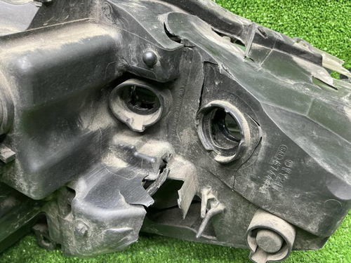 Битая Фара левая Mazda CX-5 2 (2017-2021) LED