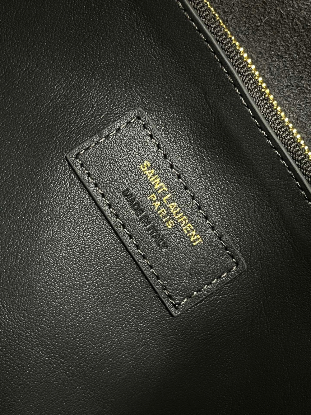 LE 5 À 7 SUPPLE LARGE ИЗ ЗАМШИ