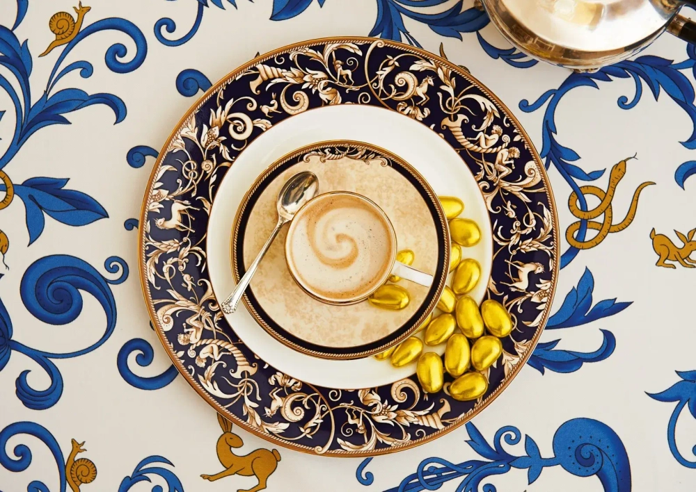 Wedgwood Чайная чашка "Рог изобилия" 180 мл с блюдцем
