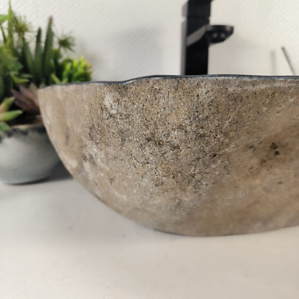 Раковина из речного камня RS-65191 44*36*15 0861