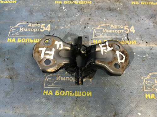 Петля двери передней левой MAZDA DEMIO 2001