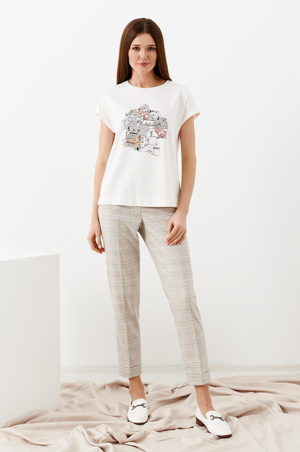 22857 Джемпер женский (молочный с дымчато-розовой печатью)