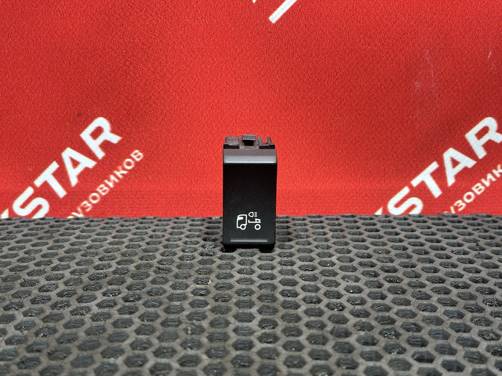 Кнопка света фар за кабину