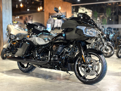 Road Glide 117 Harley-Davidson 2024 (Vivid Black/Black Trim)