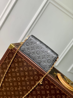 Louis Vuitton Metis Wallet On Chain