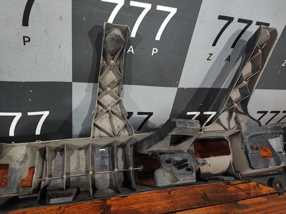 Абсорбер заднего бампера Nissan Terrano 3 (D10) 14-22 Б/У Оригинал 850901914R