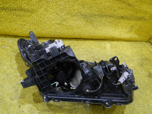 Битая Фара левая Toyota Rav 4 CA40 (2015-2019) LED