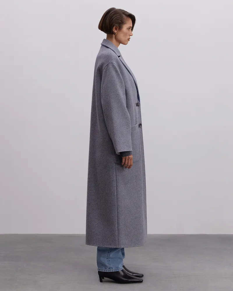 Серое шерстяное двубортное пальто