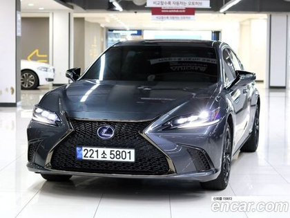 Lexus ES300h 7 Generation F-Sport (12.2021)