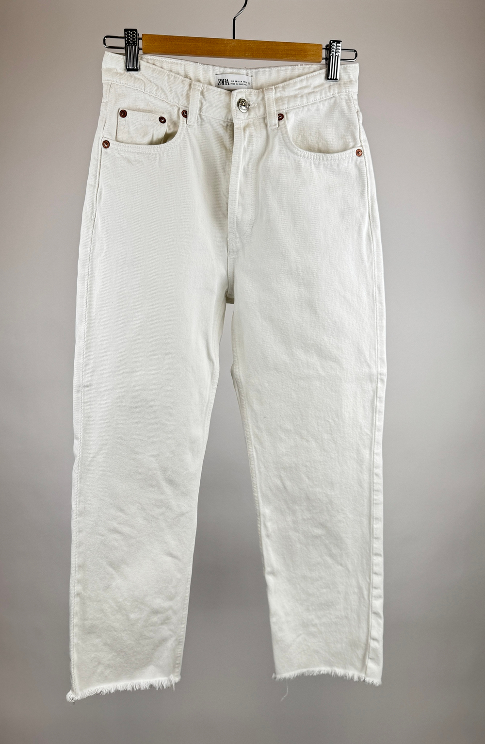 Джинсы Zara