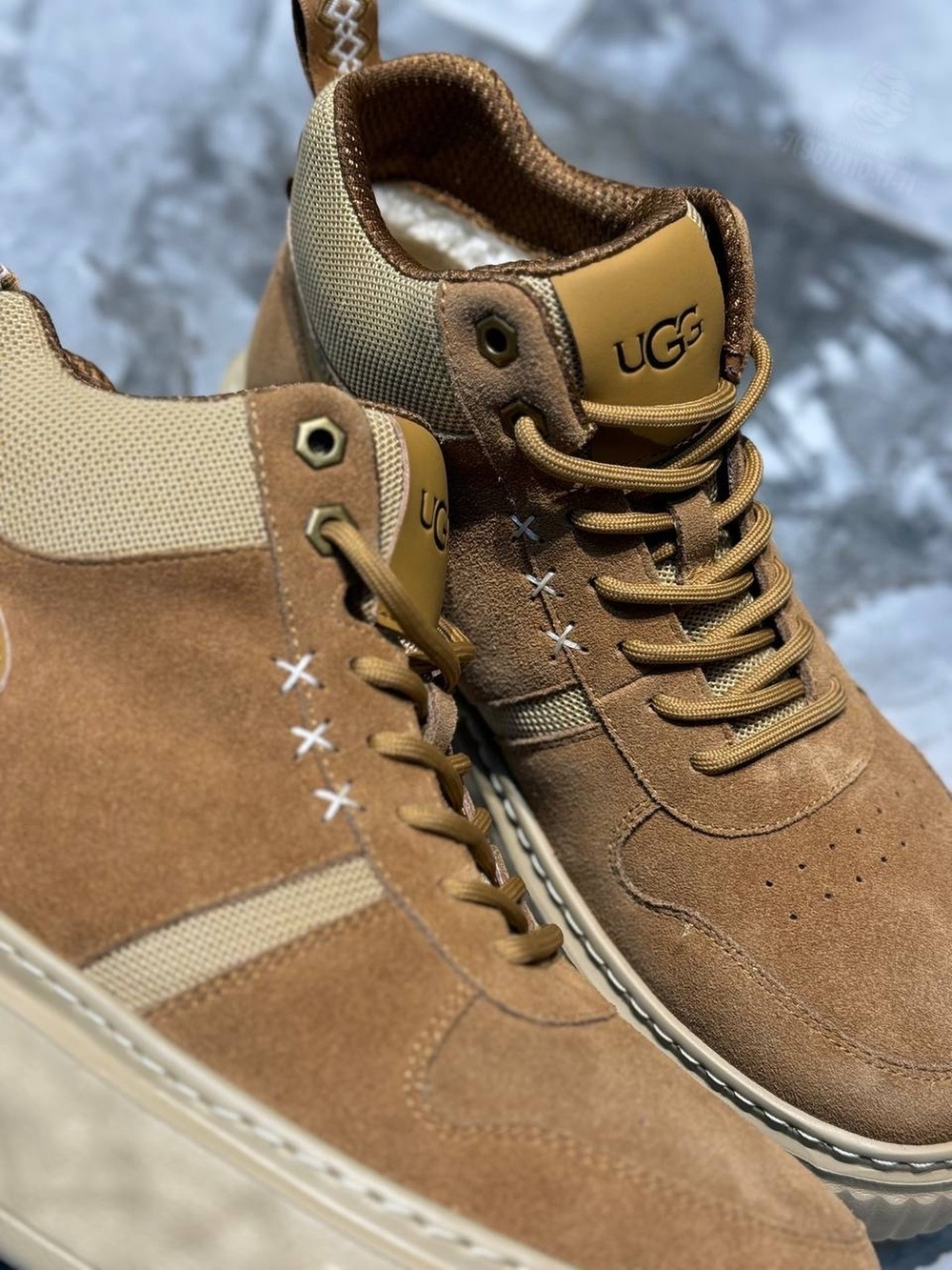 UGG