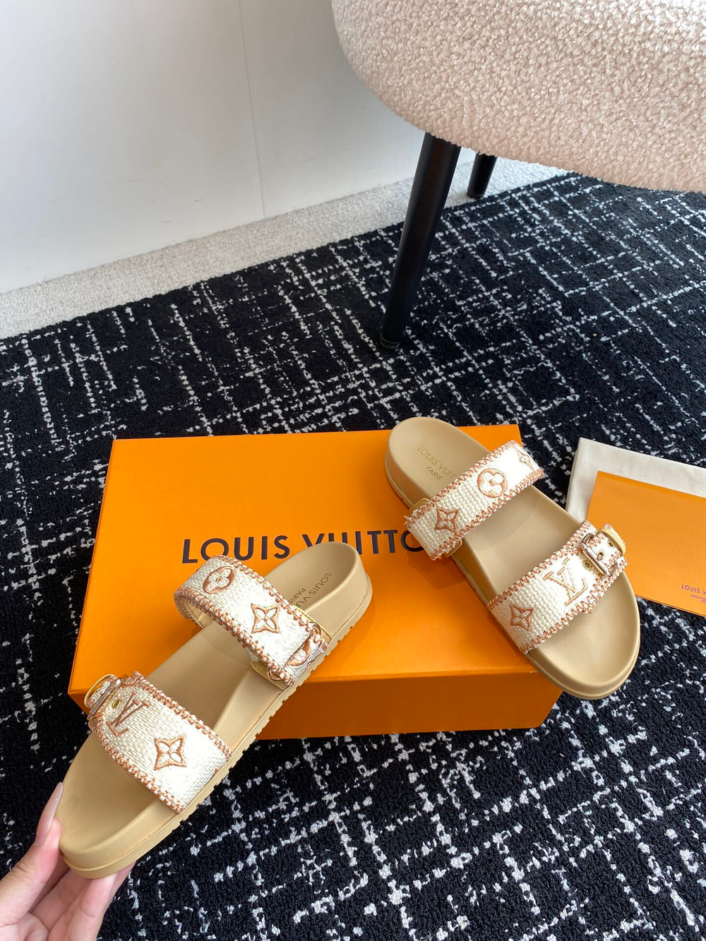 Louis Vuitton Bom Dia Flat Comfort Mule (5 colors)