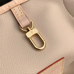 Louis Vuitton Neverwoof