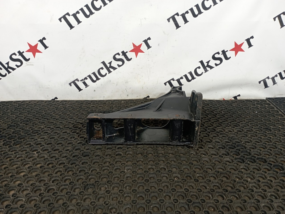 Кронштейн торсиона кабины правый 2018г