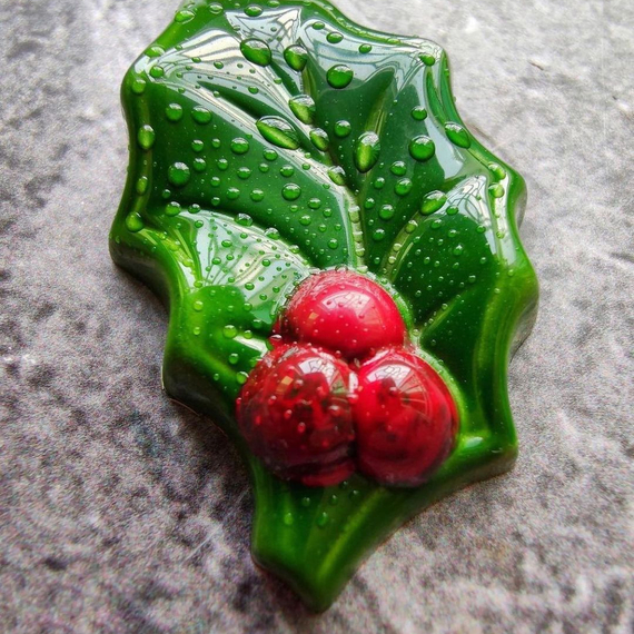 704 | Форма для шоколадных изделий &quot;Остролист&quot; (275*135 мм)