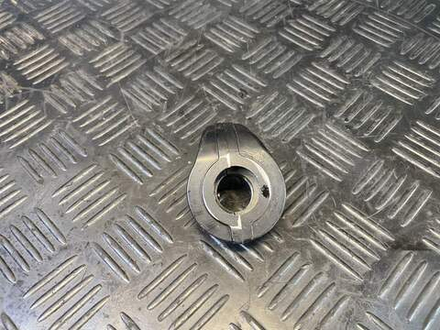 Крепление тросиков газа Yamaha FZ1 Fazer RN17