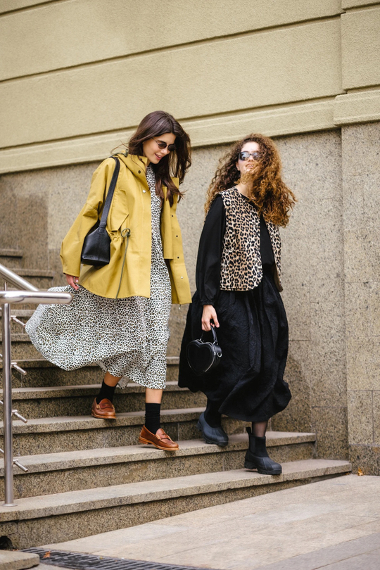 Юбка из жатки черного цвета