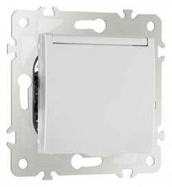 Розетка влагозащищенная с заземлением и со шторкой с крышкой Arte Milano am-203 203.41-1.silver