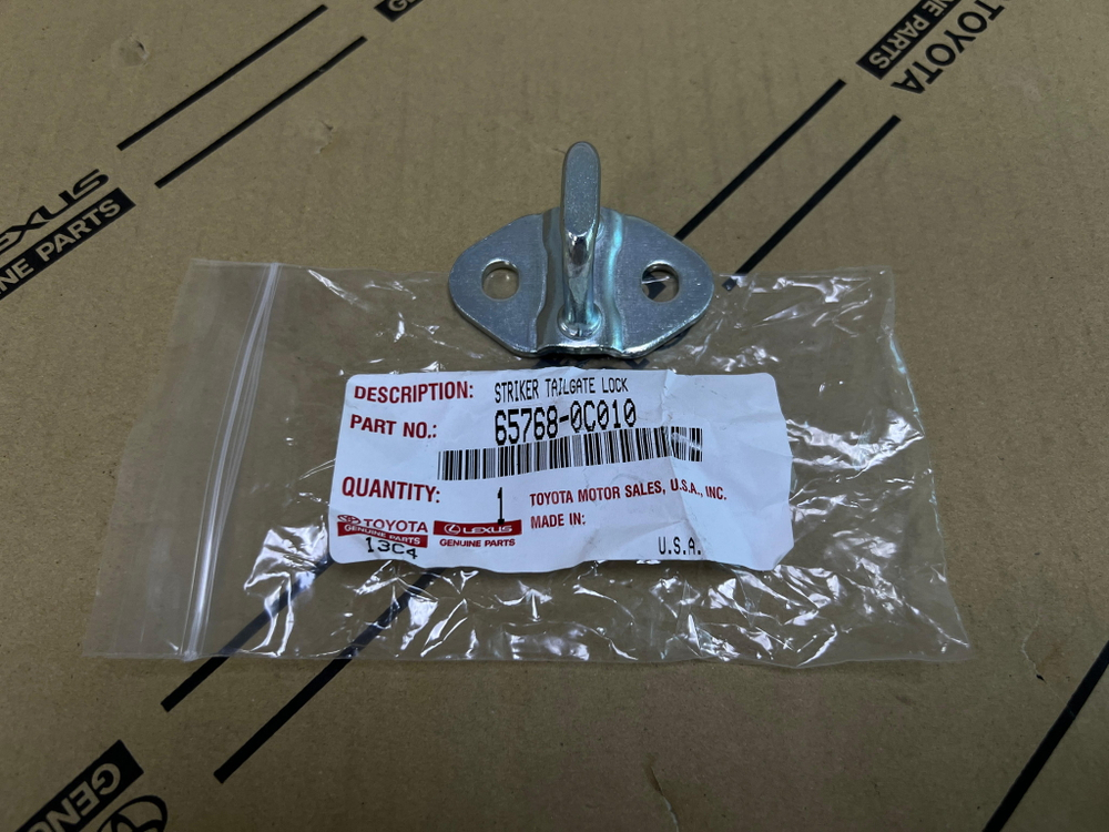 Петля замка TOYOTA 657680C010