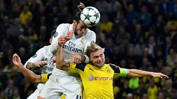 Отработка технического навыка «Удар головой».