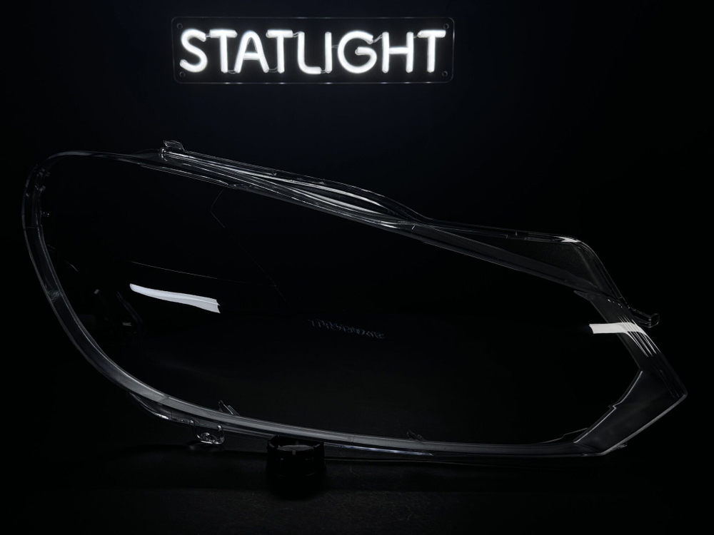 Правое стекло фары Volkswagen Golf 6 2008-2012