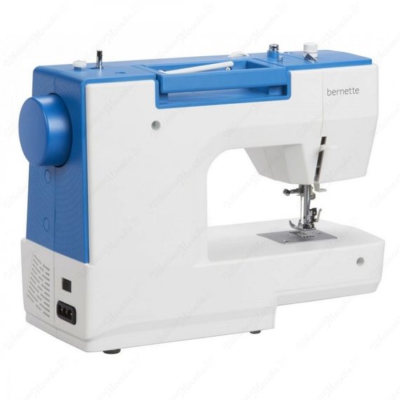Швейная машина Bernina Bernette sew&Go 3