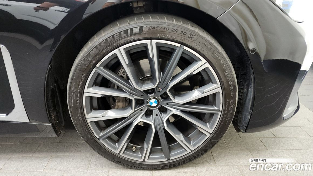 BMW 7 Series (G11) 740Li xDrive M Sports (12.2020)