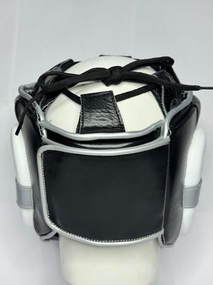 Шлем боксерский полная защита  Arcada черный/белый