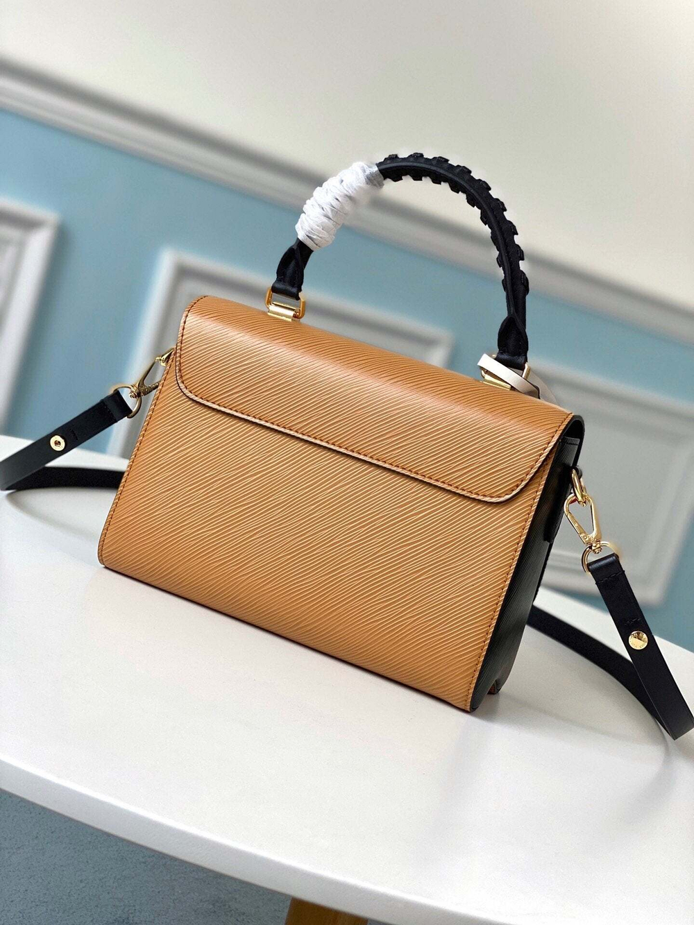 Louis Vuitton Twist MM