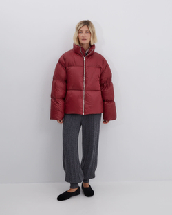 Пуховик бордовый