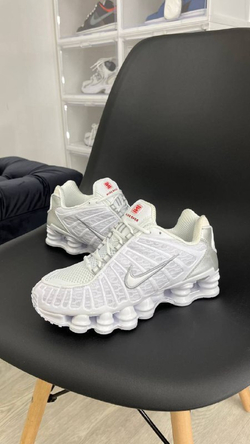 Кроссовки NIKE SHOX TL