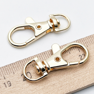 Замок-карабин, цвет золото, размер 34*14 мм, цена за 1 шт
