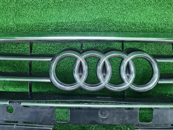 Решетка радиатора Audi A8 4 D5 (2017-2022)