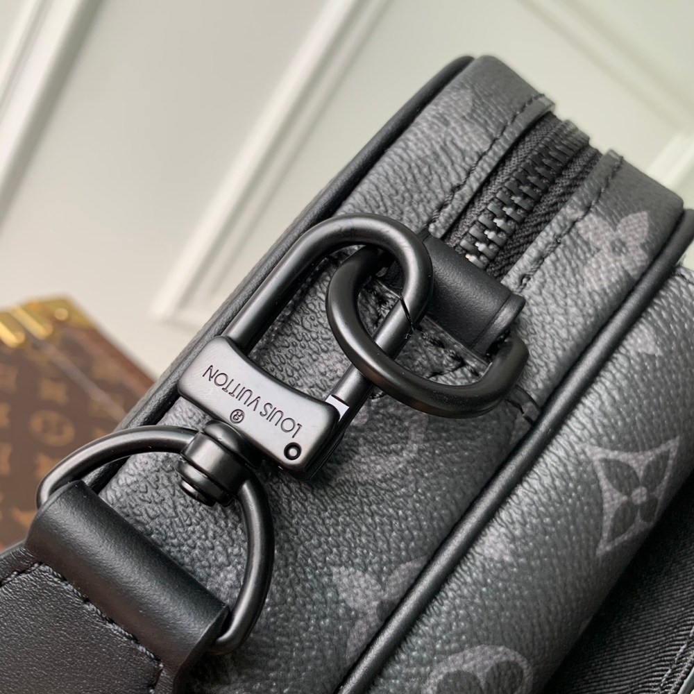 Louis Vuitton Steamer Messenger Bag