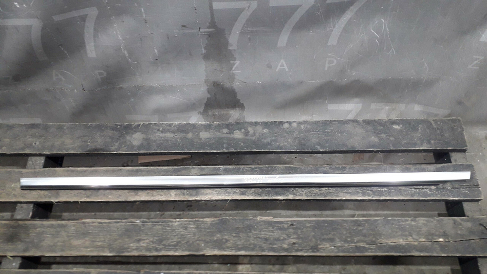 Молдинг двери задней правой Mercedes S (W222) 13-20 Б/У Оригинал A2226906605