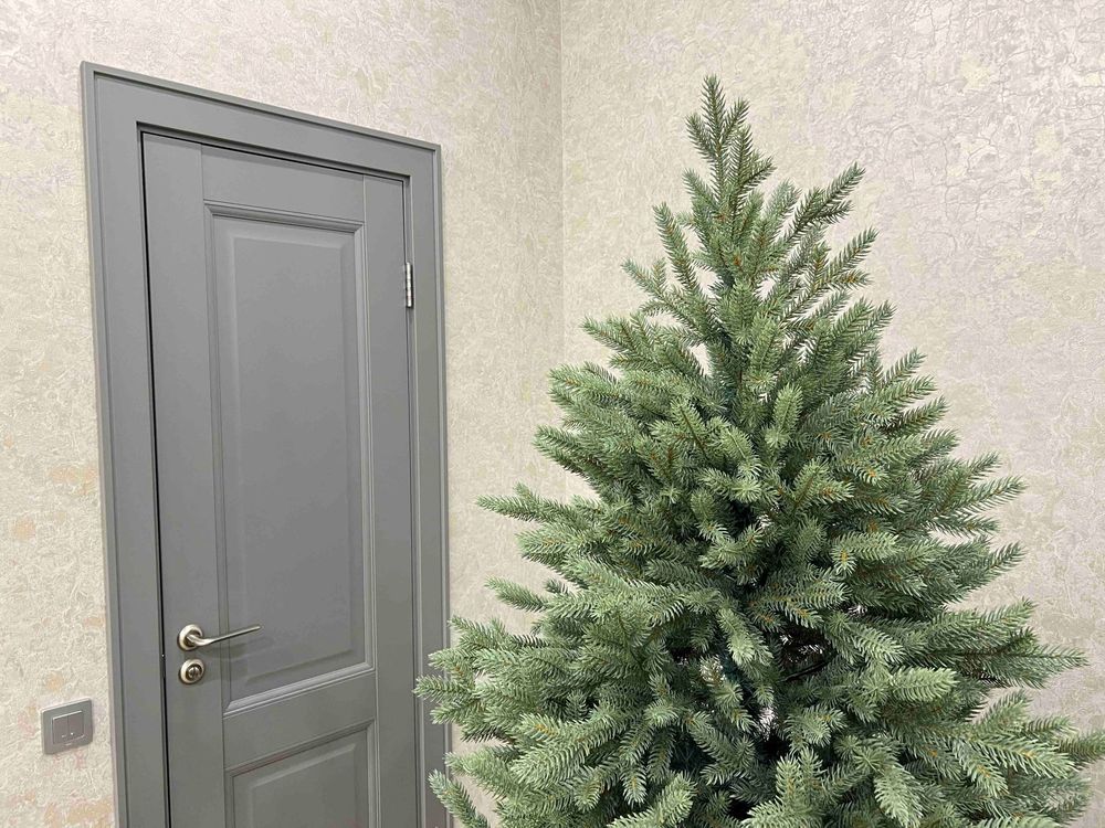 Ель искусственная голубая «Марселло» (Литая хвоя) 240 см / 2.4 м