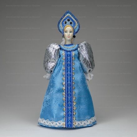 Сувенирная кукла в маленьком кокошнике