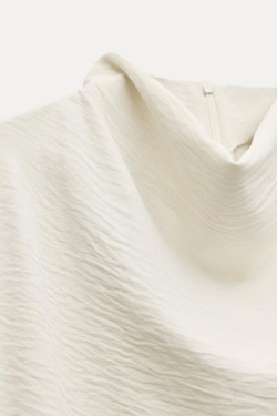 ZARA СТРУЯЩИЙСЯ ТОП СО СБОРКАМИ, ПЕСОЧНЫЙ