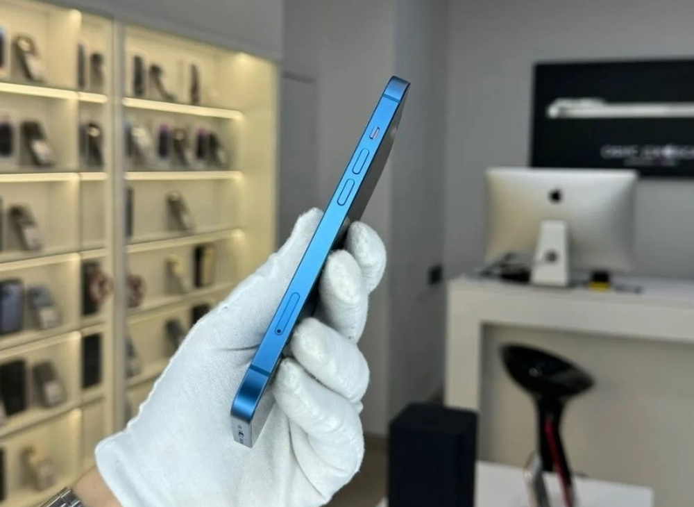 iPhone 13, 256 ГБ б/у