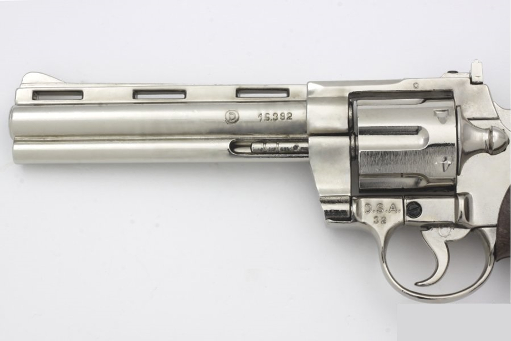 Револьвер Магнум