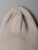 Женская шапка бини на осень