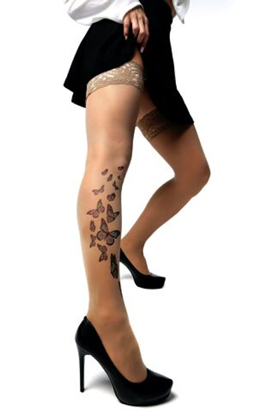 Чулки с принтом в виде бабочек на правой ножке (Размер: S-M-L) (Цвет: бежевый)