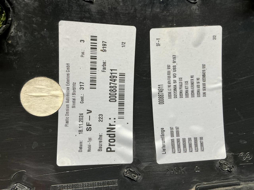 Решетка бампера LH Mercedes S Z223 (20-нв) Maybach