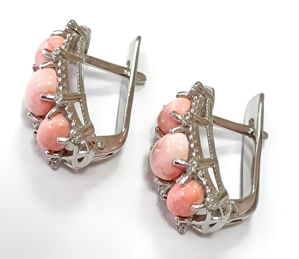 Ювелирные серьги из серебра с кораллом и фианитами